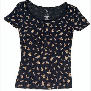 KOHL’S Flower Tee Shirt